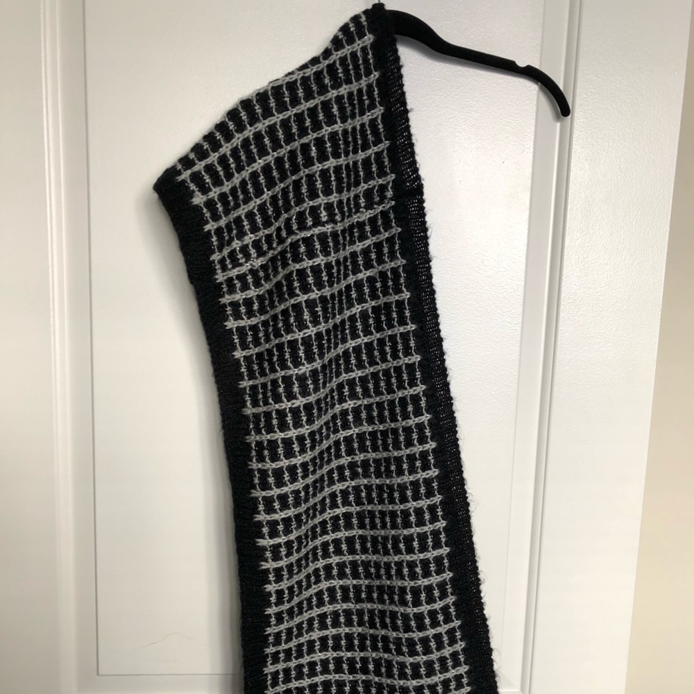 Infinity scarf - New York and Company